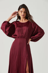 Red V-Neck Flare Dress - This dress is ideal for a summer brunch. It features a refined V-neck.